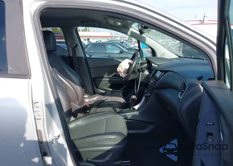 2022 Chevrolet Trax Awd Lt from USA, damaged, VIN KL7CJPSM7NB523687